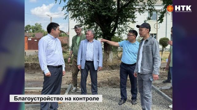 Глава администрации Элисты осмотрел благоустройство улицы Ленина