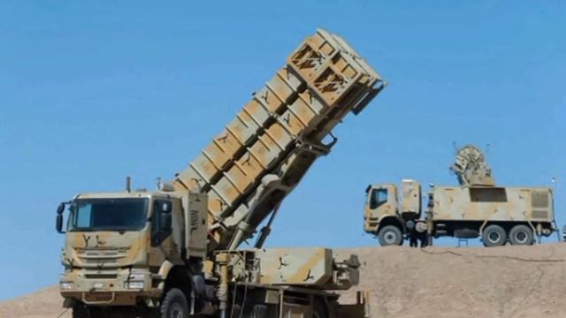 🇮🇷💥🇺🇸Иран запустил ракеты по базам США: над столицей Катара гремят взрывы