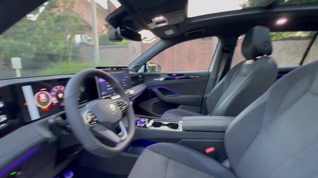VOLKSWAGEN TIGUAN L PRO 2025