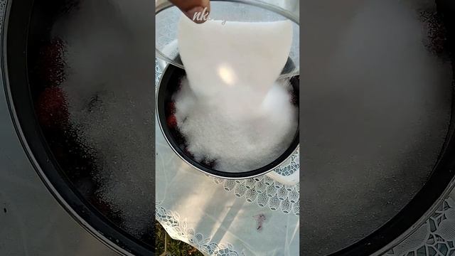 "Пьяная" клубника. Ароматно и точка.