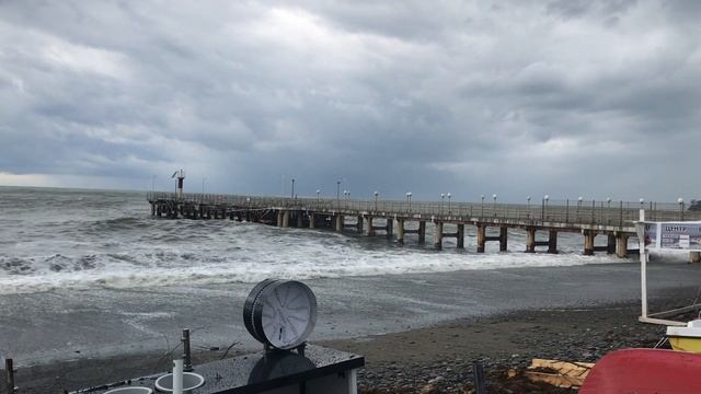Ливень в Сочи / Дагомыс / Шторм, волны на море