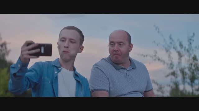 Николай Расторгуев, Сергей Бурунов и группа Любэ - А река течёт (из фильма _Родные_)
