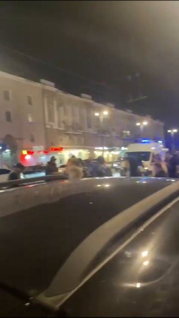 Пятеро в больнице: пять человек пострадали в ночном ДТП на проспекте Революции.