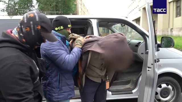 🔴В Питере взяли за ноздри «навальниста», который финансировал экстремистов🔴