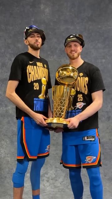 Chet & iHart take their pics after winning the 2025 NBA championship