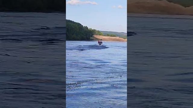 1000081903.mp4