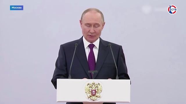 Владимир Путин провёл встречу с лучшими выпускниками военных вузов