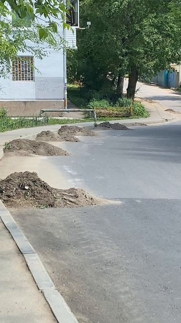 Да, это не Москва. Впервые почистили улицы