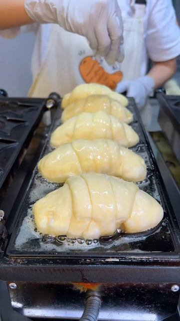 3EuhjvP6aWA - バターたっぷりの塩パンたい焼き【soboong】#東京グルメ #japanesefood #shorts