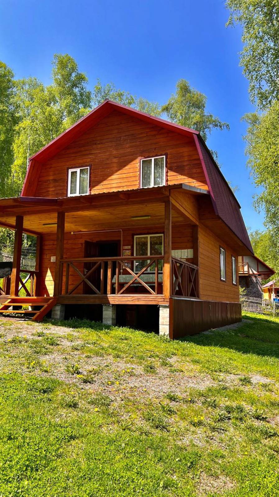 Алтай, село Катунь, район озера Ая, коттедж на 14 человек