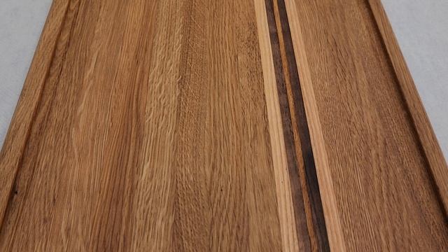 Разделочная доска из дуба с вставками