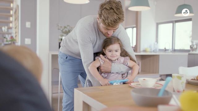 Стул для кормления Maxi-Cosi Minla Plus 2 в 1 Elegance