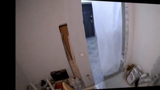 #жкмарс Стена над ванной, потолок из ламината в коридоре.