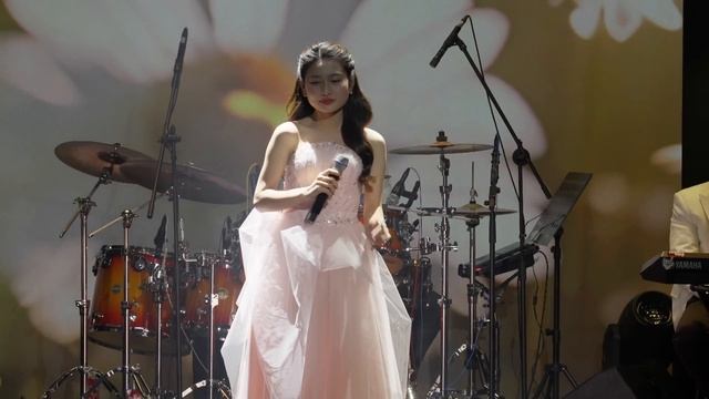 Giấc Mơ Trưa - Hoài Phan