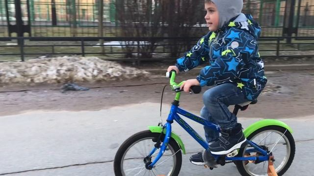 Мирон на велосипеде в 4 года
