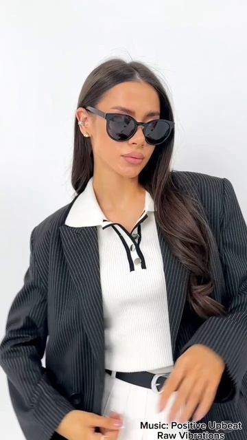 Солнцезащитные очки "Alma PLW Black" от Timbersun с деревянными дужками и поляризацией.