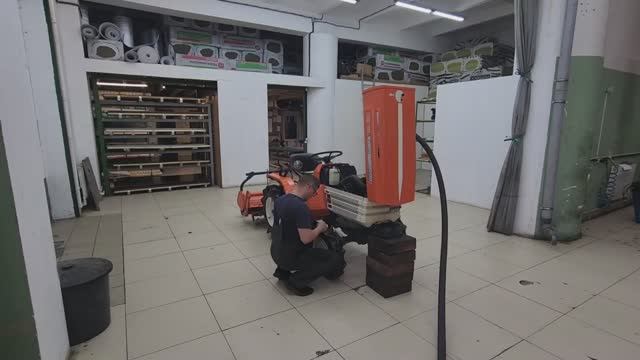 Обзор японского мини-трактора Kubota B1200