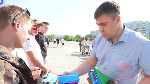 Неоценимый подвиг. Еще 8 добровольцев из Братска отправились в зону СВО