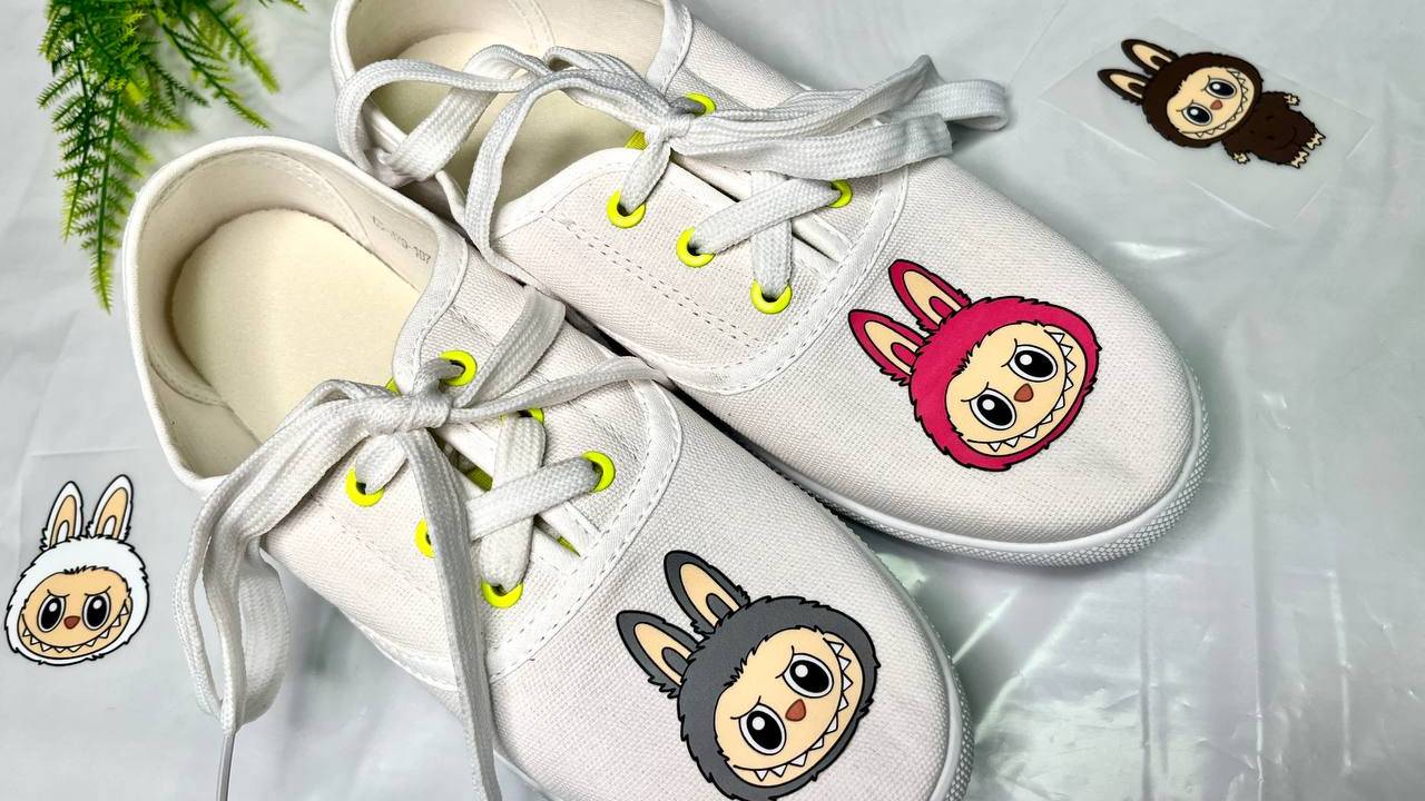 Мастер-класс Кастомизация одежды и аксессуаров термонаклейками от AlexGrim Studio