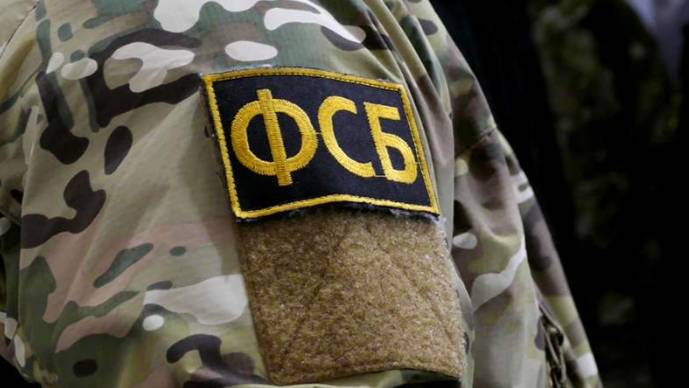 ФСБ выявила тайник с оружием и боеприпасами ВСУ под Селидово в ДНР