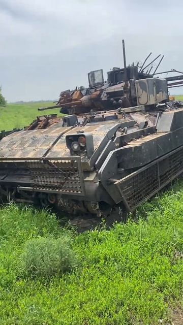 🏴☠️⚡Уничтоженных американских БМП М2 Bradley мало не бывает...