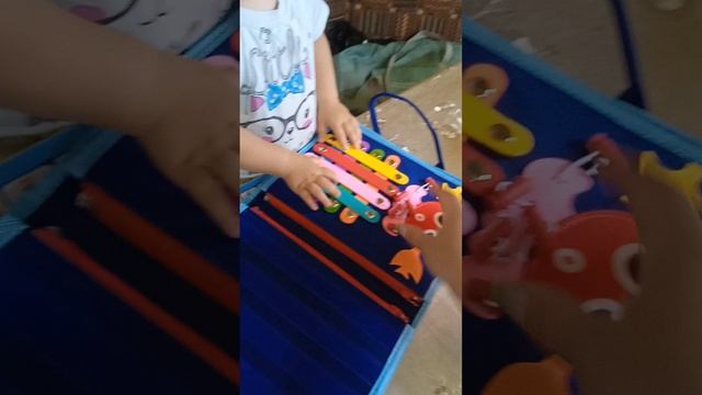Милана и бизиборд🥰🥰🥰🥰🥰