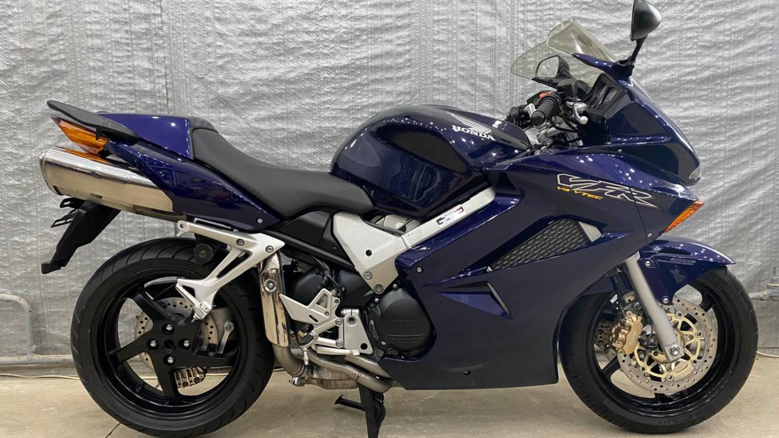 Осмотр Honda VFR800 ABS (2002)