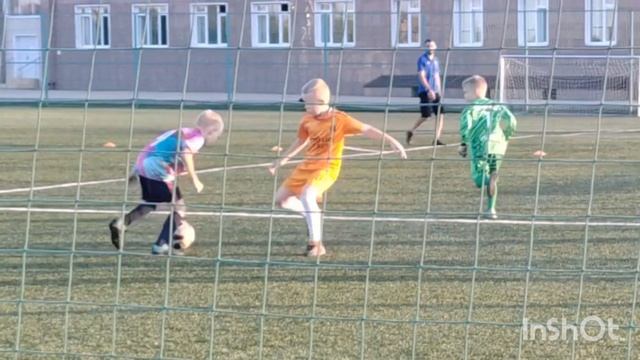 Тренер Мартынов Е. В. Академия футбола Тамбов.
Алексей 10 лет.
