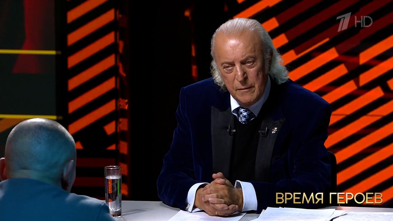 "Мне было три года, я рылся в снегу и искал упавшую корочку хлеба". Илья Резник - о блокадном дет...