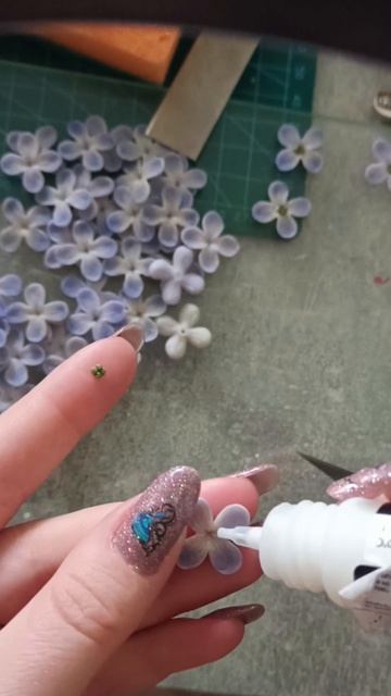 серединка для сирени из полимерной глины