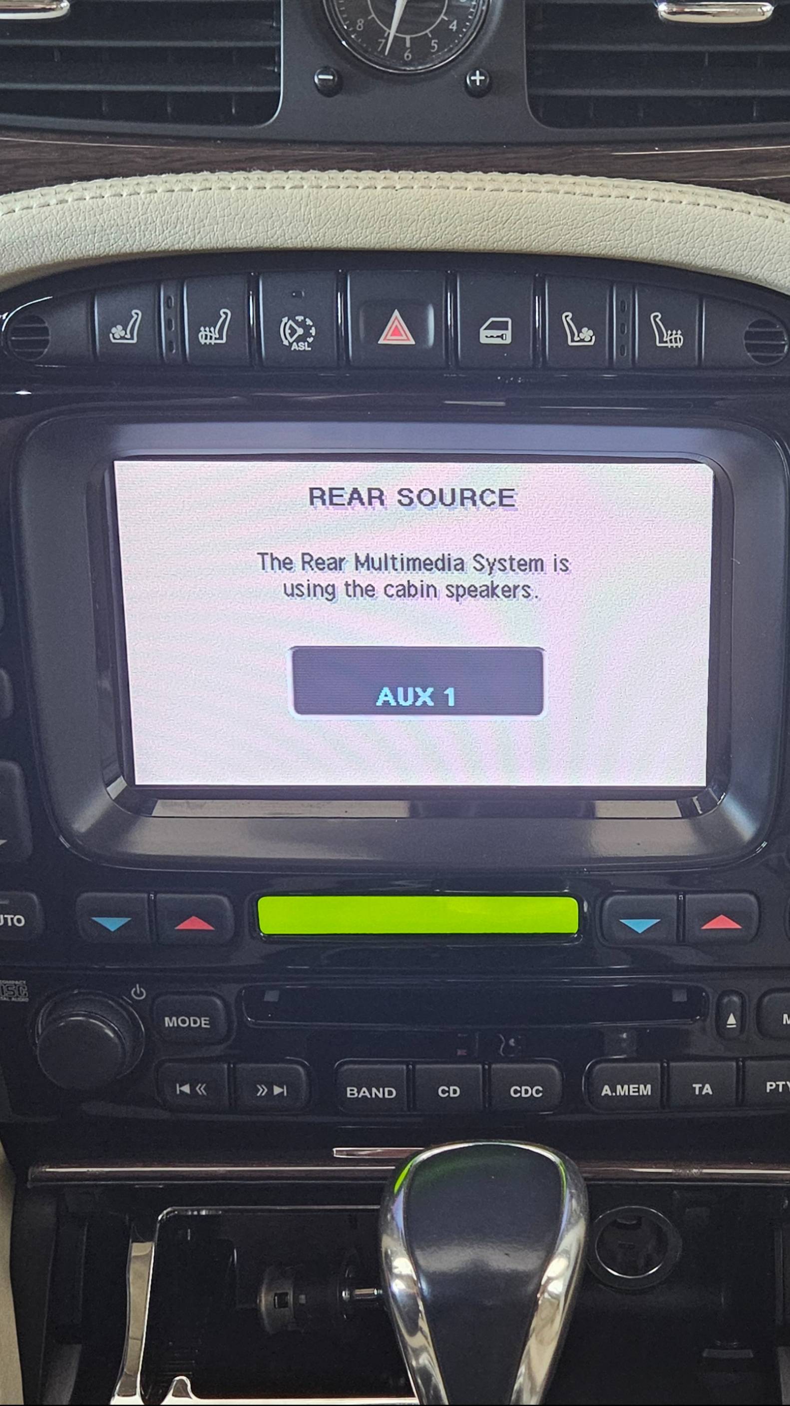 Jaguar XJ 2003 2009 Установка блока CarPlay Android Auto, AUX #automobile #обзор