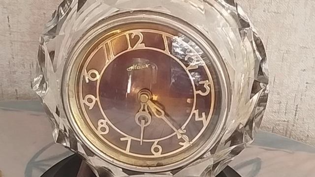 Настольные старинные часы СССР