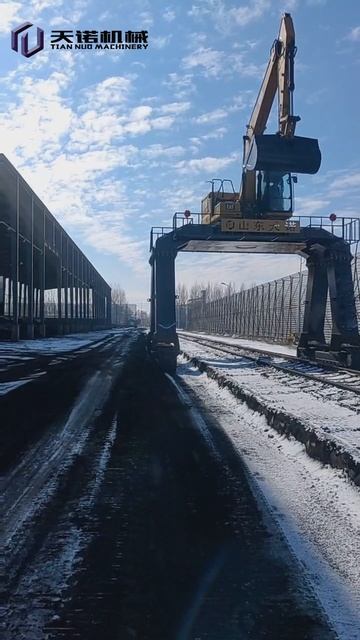Портальная ходовая на экскаватор перегружатель Поднятый экскаватор CAT320 с портальным транспортером
