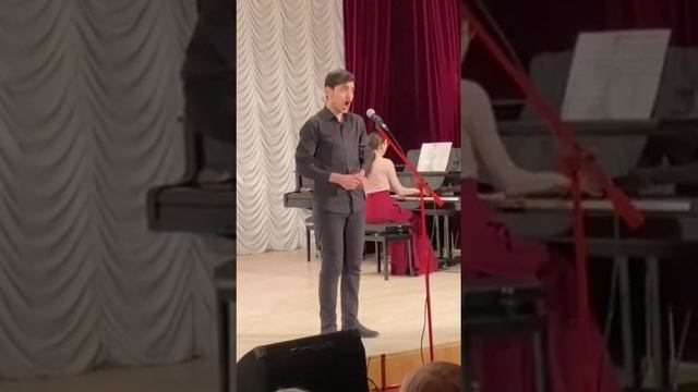 "Тройка" исполняет Архандеев Кирилл