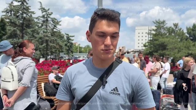 Выпускники из Мариуполя едут в Петербург на «Алые паруса»