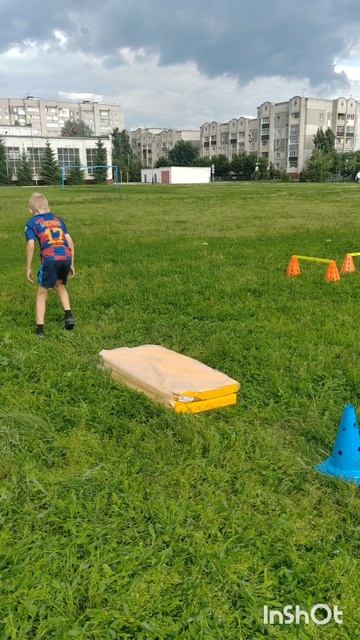 Длинный кувырок через конус. 👊💪
Алексей 10 лет.
2025 г. 24 июня.
Тамбов