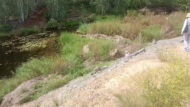 Речка Караганка. А где мостик, а нету мостика!