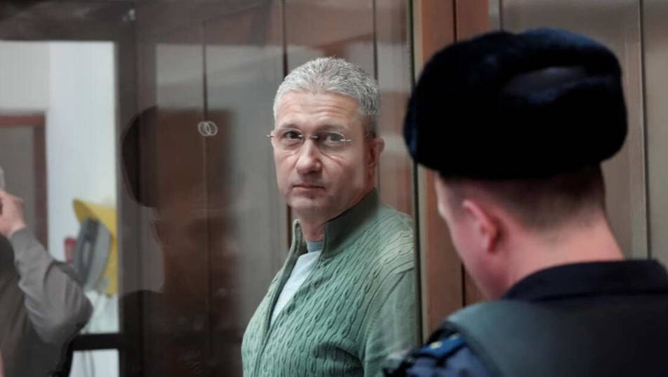 Обвинение запросило для экс-замглавы Минобороны Иванова 14,5 года колонии
