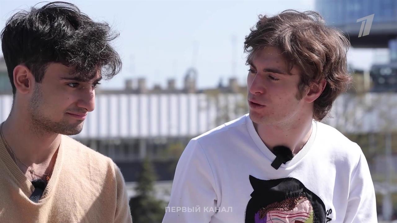 "Всегда хотел ее съесть" - Даниелян показал самые значимые медали в его карьере