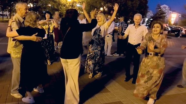 Зацвела герань... 01.06.25...