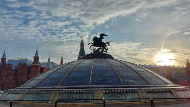 На Манежной площади города Москвы и в Манеже. №7 (3)