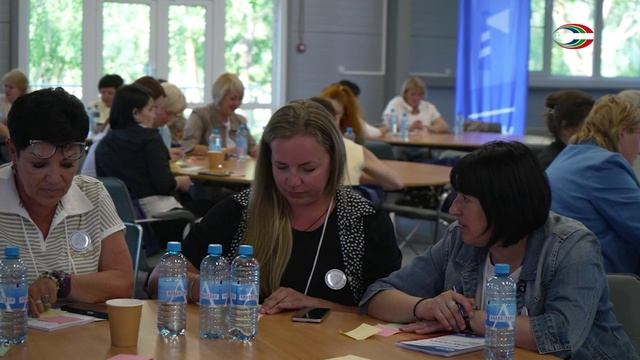 Женский вектор Донбасс
