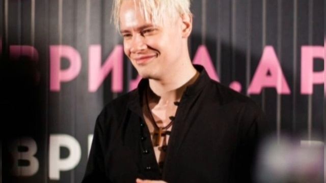 Прими в объятия новый день... со всеми его красками... не усложняя...