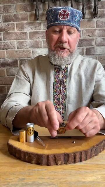 Казанская икона Божией Матери. Рукописная нательная икона мирница с мощевиком