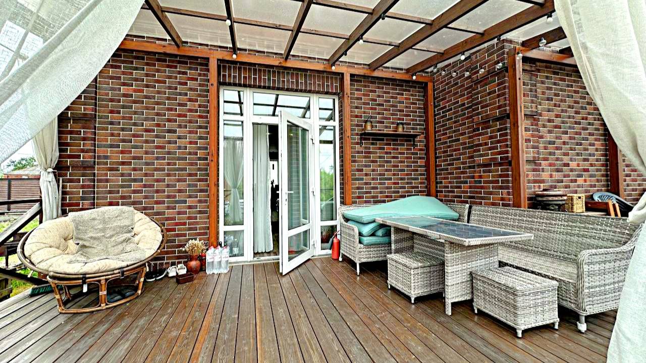 Шикарный 2-х этажный дом 220кв.м. 10соток 5комнат евроремонт терраса. Краснодарский край, г Армавир.