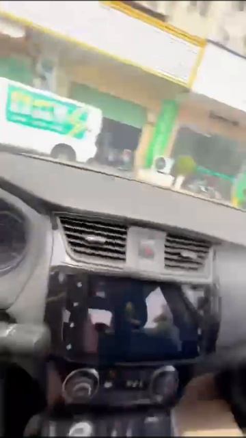1000182405.mp4