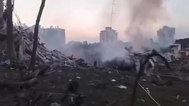 Хохлы вот что бывает, когда страна начинает отвечать, не жалея мирных жителей.