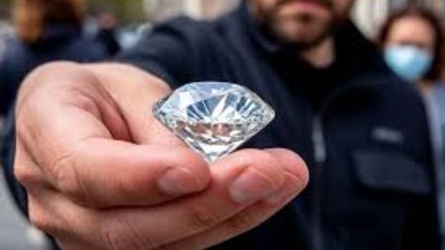 Российские спецслужбы выявили преступную схему по незаконной переправке алмазов