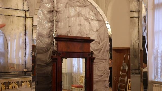 Выставка "Зеркала в собрании Государственного музея истории Санкт-Петербурга"
