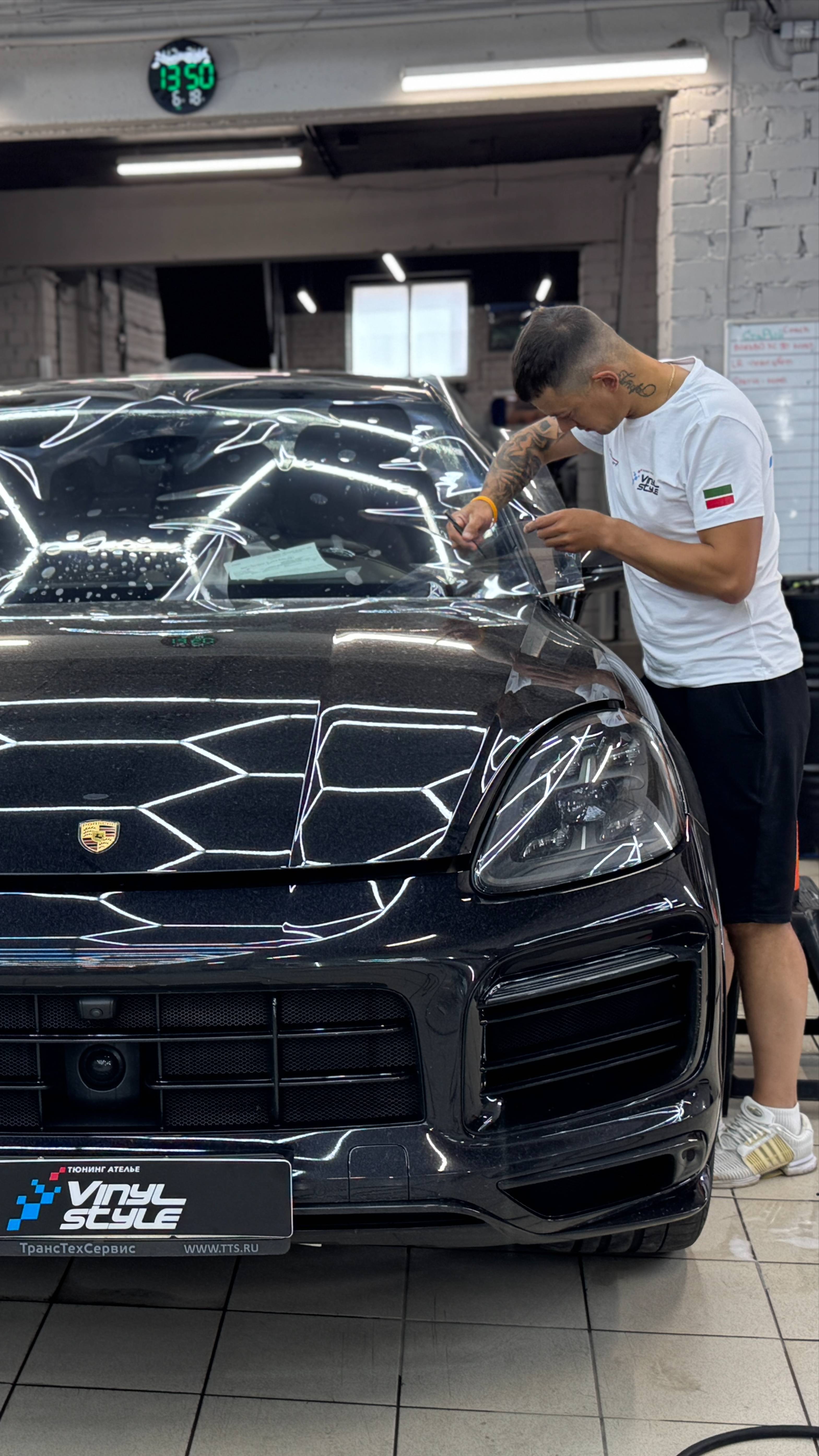 Бронирование лобового стекла Porsche Cayenne